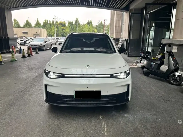 Leapmotor C16 — Фото автомобиля 2