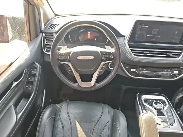 Maxus G20 — Фото автомобиля 10