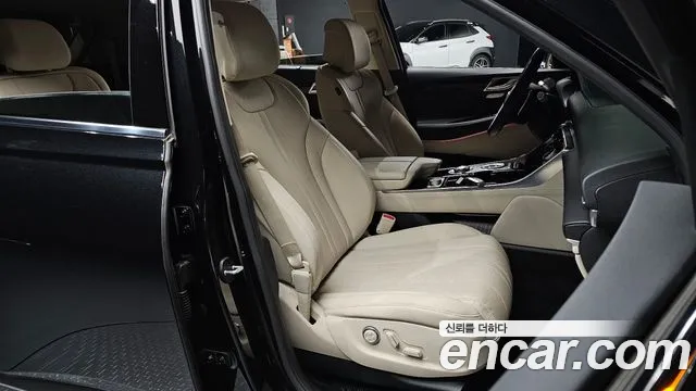 Genesis GV80 — Фото автомобиля 16
