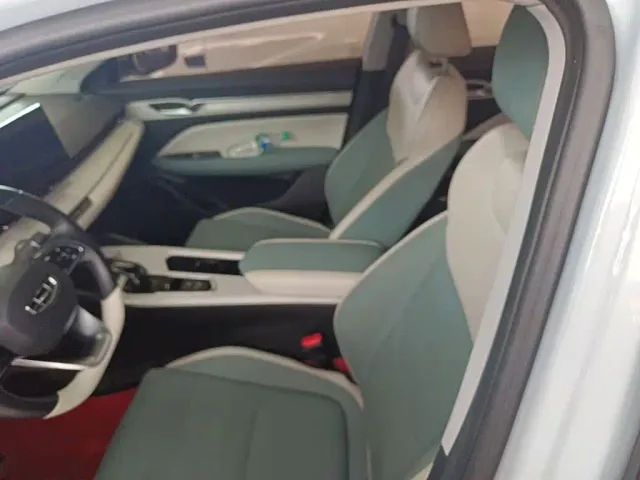 Geely Emgrand L — Фото автомобиля 14