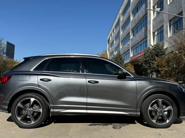 Audi Q3 — Фото автомобиля 4