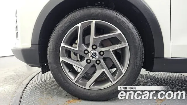 KG_Mobility_Ssangyong TIBOLI Very New Tivoli Бензин 1.5 2WD — Фото автомобиля 5