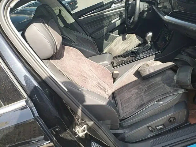 Volkswagen Passat — Фото автомобиля 24