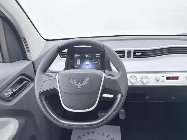 Wuling Hongguang Mini EV — Фото автомобиля 5