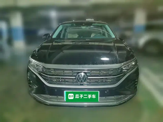 Volkswagen Passat — Фото автомобиля 2