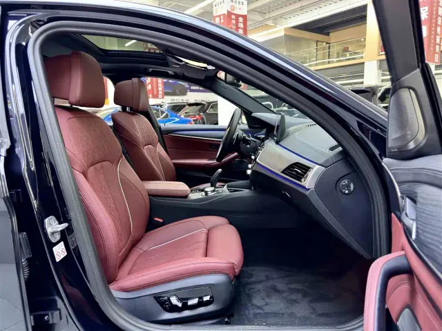 BMW 5 Series — Фото автомобиля 7
