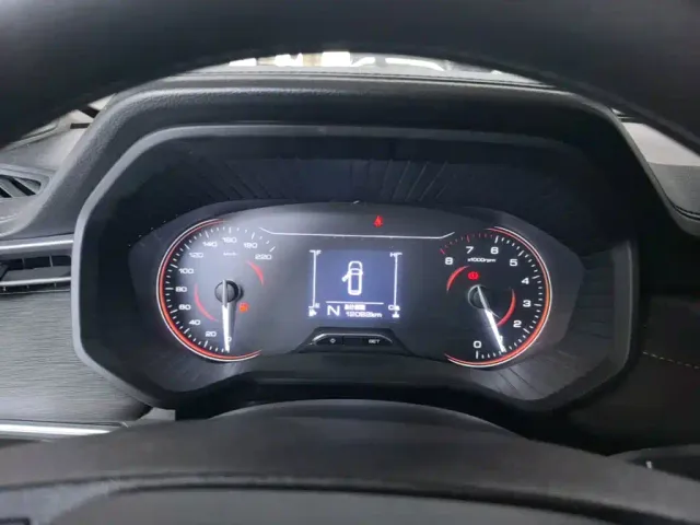 Wuling Jiachen — Фото автомобиля 11