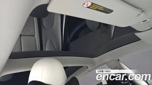 Tesla Model 3 — Фото автомобиля 24