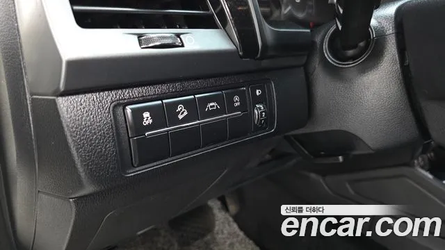 KG_Mobility_Ssangyong Rexton Новый Rexton Sport Дизель 2.2 4WD — Фото автомобиля 19