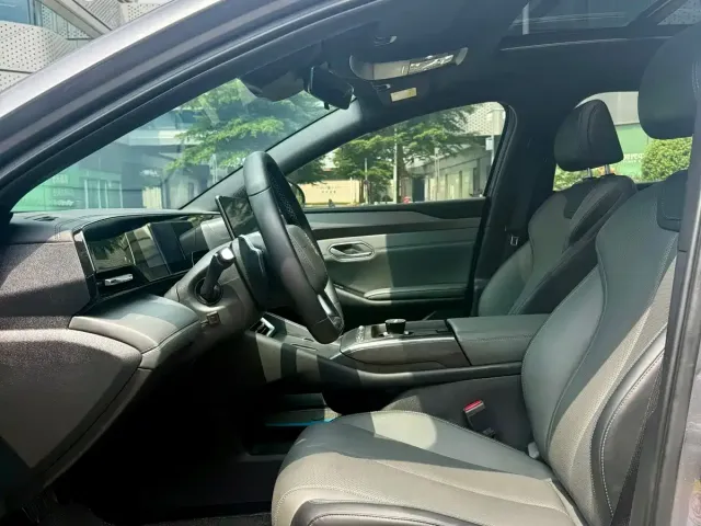 BYD Qin L — Фото автомобиля 11