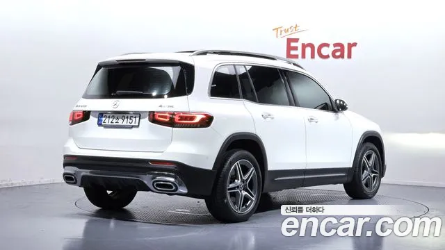 Mercedes-Benz GLB-Class — Фото автомобиля 2