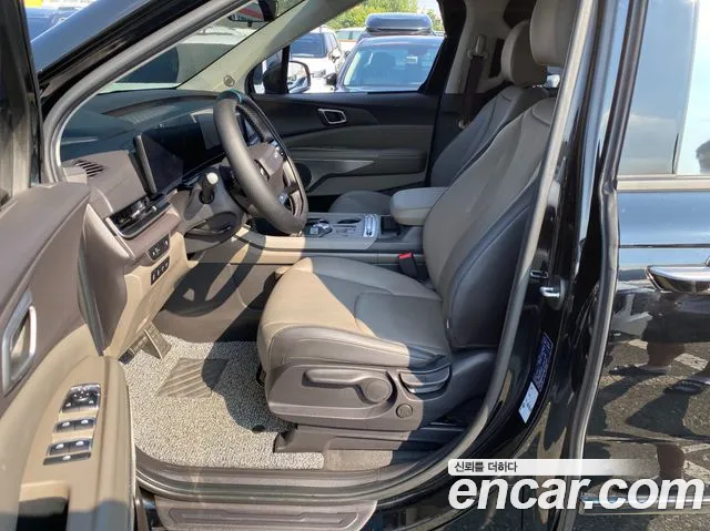 Kia Carnival Generation 4 — Фото автомобиля 13