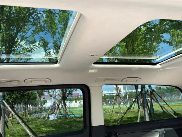 Mercedes-Benz V-Class — Фото автомобиля 10