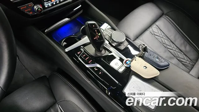 BMW 5-Series — Фото автомобиля 8