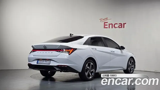 Hyundai Avante CN7 — Фото автомобиля 2