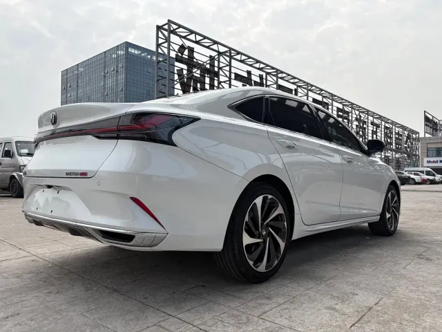 Changan Raeton Plus — Фото автомобиля 5