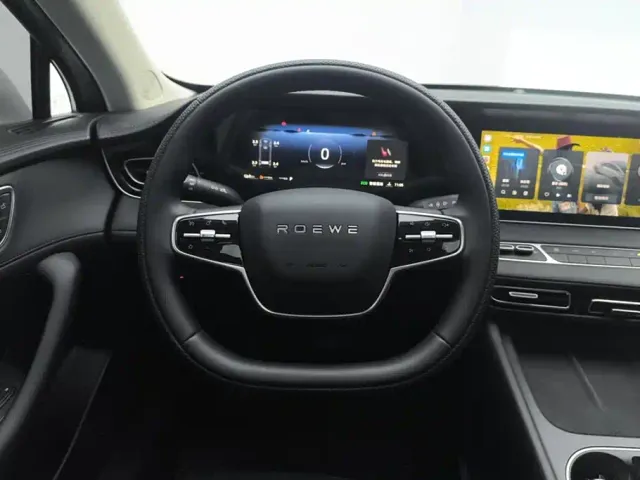 Roewe D7 — Фото автомобиля 15