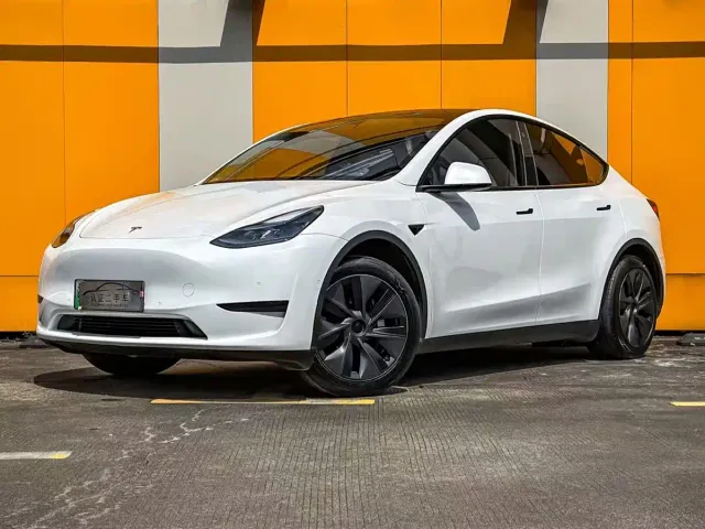 Фотография автомобиля — Tesla Model Y