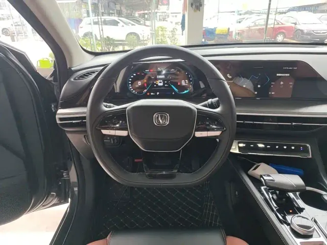 Changan Eado — Фото автомобиля 10