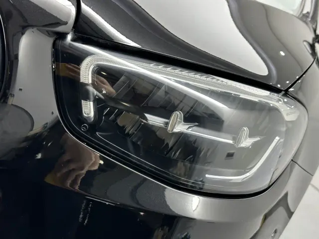 Mercedes-Benz E-Class — Фото автомобиля 21