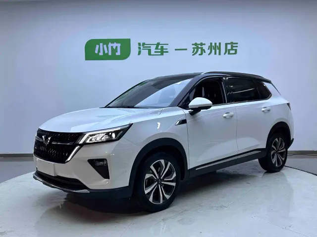 Фотография автомобиля — Wuling Asta