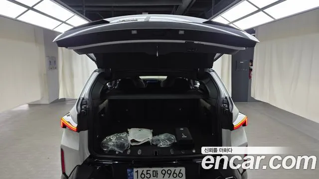 BMW XM G09 — Фото автомобиля 17