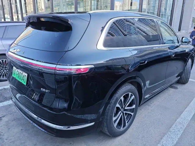 Aito M7 — Фото автомобиля 9