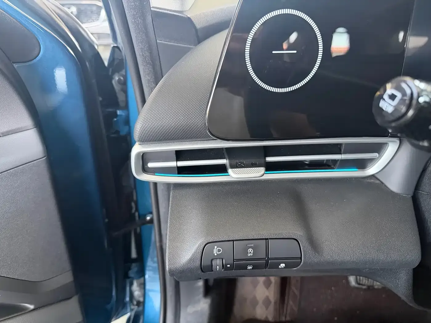 Hyundai Elantra 2023 1.5L CVT TOP Flagship Edition — Фото автомобиля 15