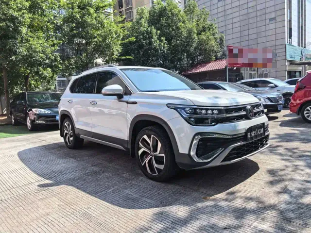 Volkswagen Tharu — Фото автомобиля 3
