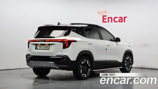 Kia Seltos Новый Seltos Бензин 1.6 турбо 2WD — Фото автомобиля 2