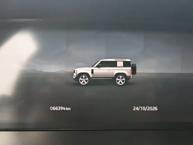 Land Rover Defender — Фото автомобиля 9