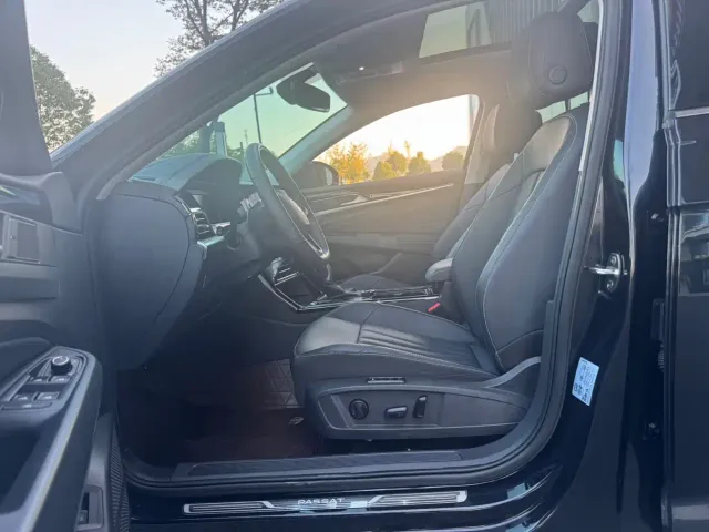 Volkswagen Passat — Фото автомобиля 8