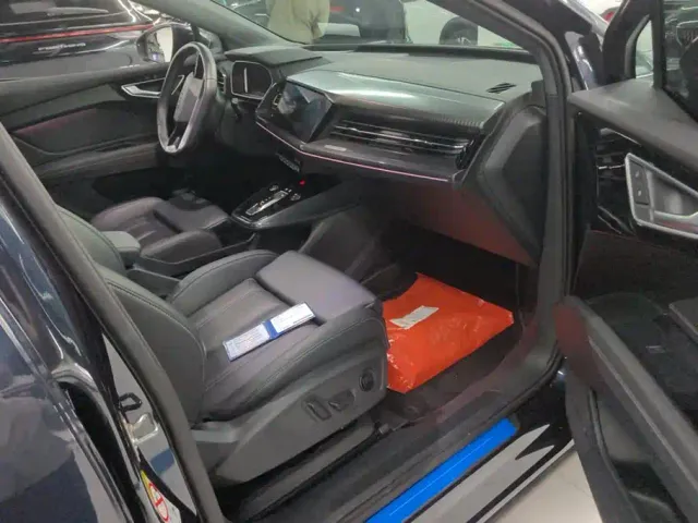 Audi Q4 e-tron — Фото автомобиля 8