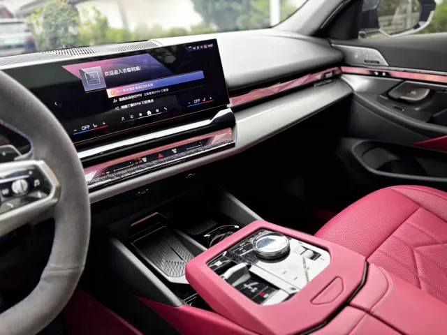 BMW 5 Series — Фото автомобиля 19