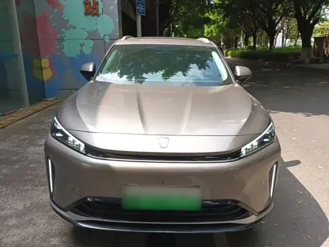 Roewe D5X DMH — Фото автомобиля 2