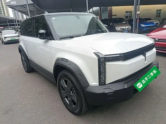 iCAR 03 — Фото автомобиля 3