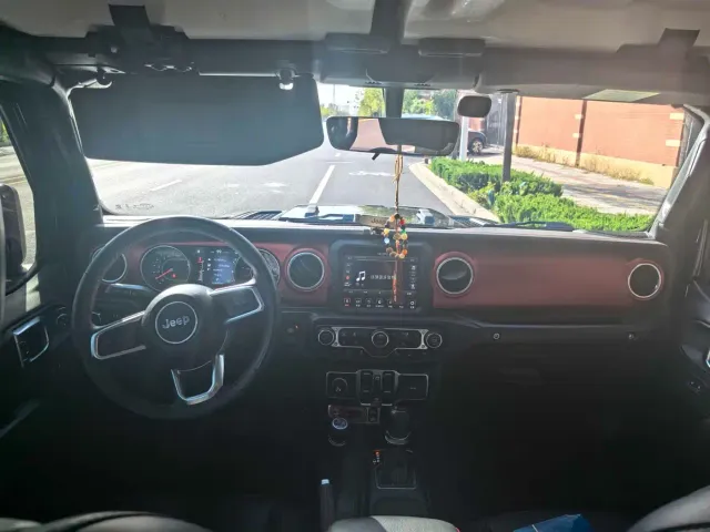 Jeep Wrangler — Фото автомобиля 6
