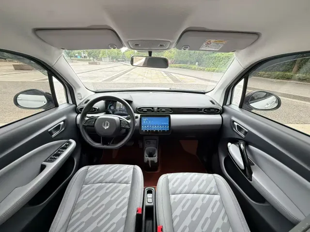 Leapmotor T03 — Фото автомобиля 5