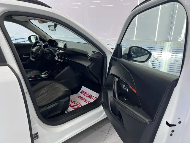 Peugeot 2008 — Фото автомобиля 18