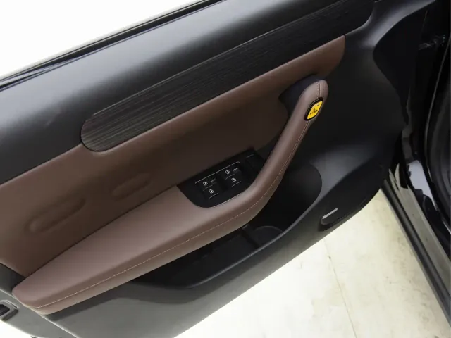 Leapmotor Leapmotor C11 2023 Pure Electric 500 Smart Edition — Фото автомобиля 12