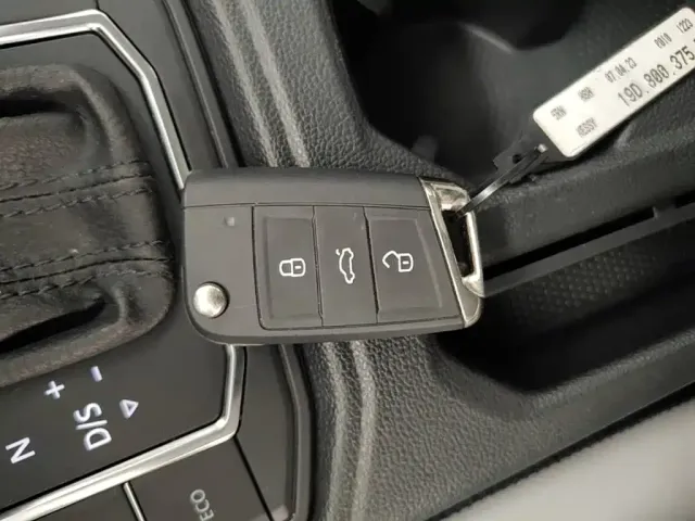 Volkswagen Lavida 2023 300TSI DSG Comfort Edition — Фото автомобиля 16