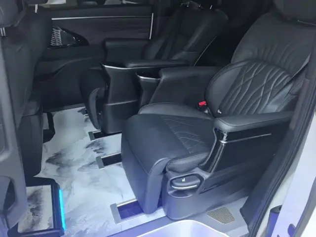 GAC Trumpchi M8 — Фото автомобиля 16