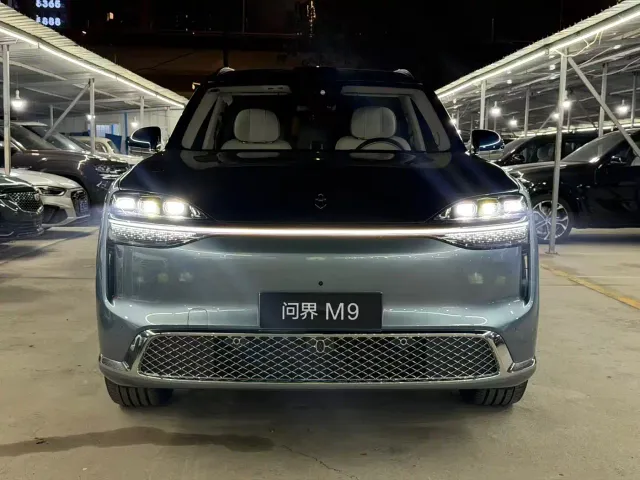Aito M9 — Фото автомобиля 2