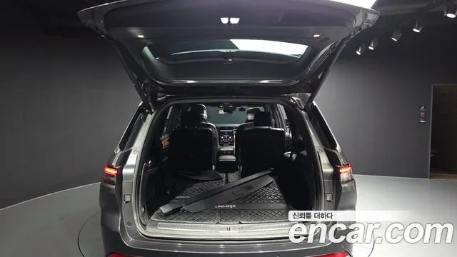 Jeep Cherokee Grand Cherokee(WL) L 3.6 Summit Reserve — Фото автомобиля 20