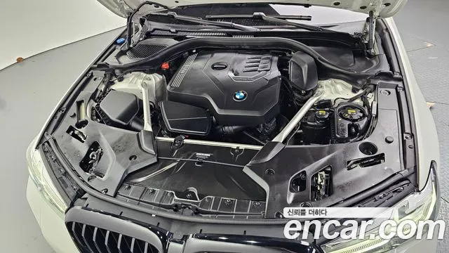 BMW 5 Series G30 — Фото автомобиля 9