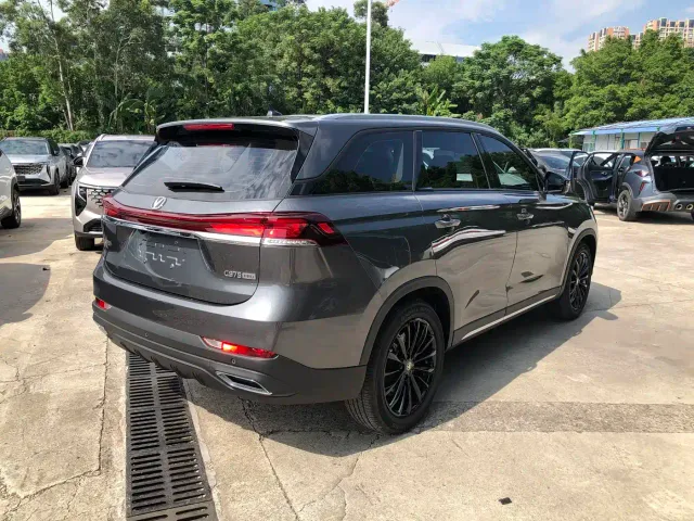Changan CS75 — Фото автомобиля 7