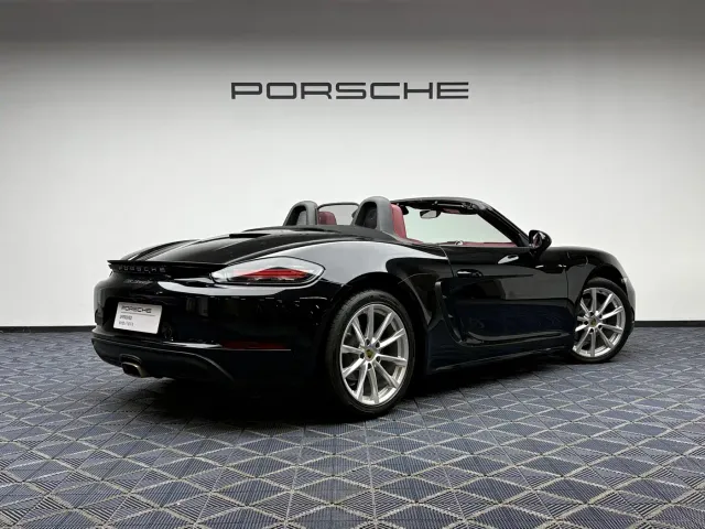 Porsche 718 — Фото автомобиля 9