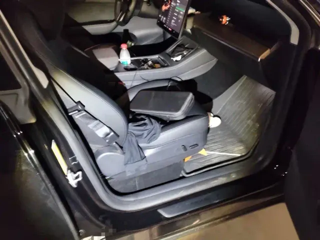 Tesla Model Y — Фото автомобиля 20