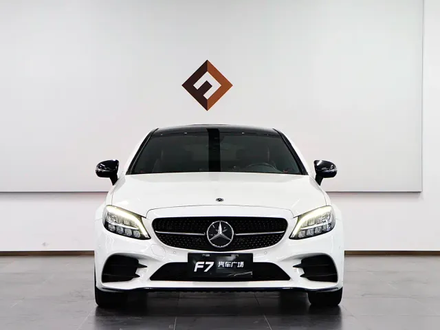 Mercedes-Benz C-Class — Фото автомобиля 2