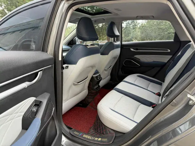 Geely Emgrand — Фото автомобиля 8